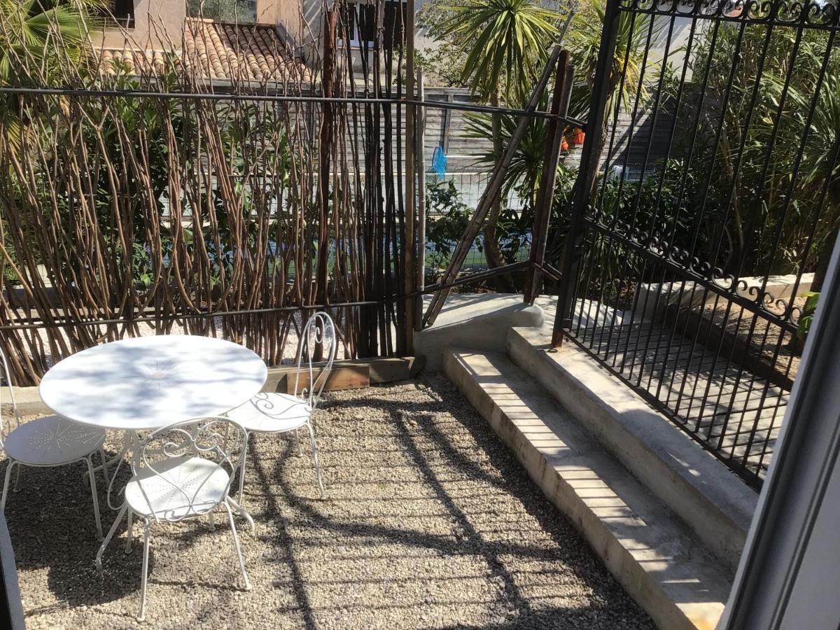 2 Pieces Rez-De-Jardin Dans Maison Avec Piscine Villeneuve-Loubet Buitenkant foto